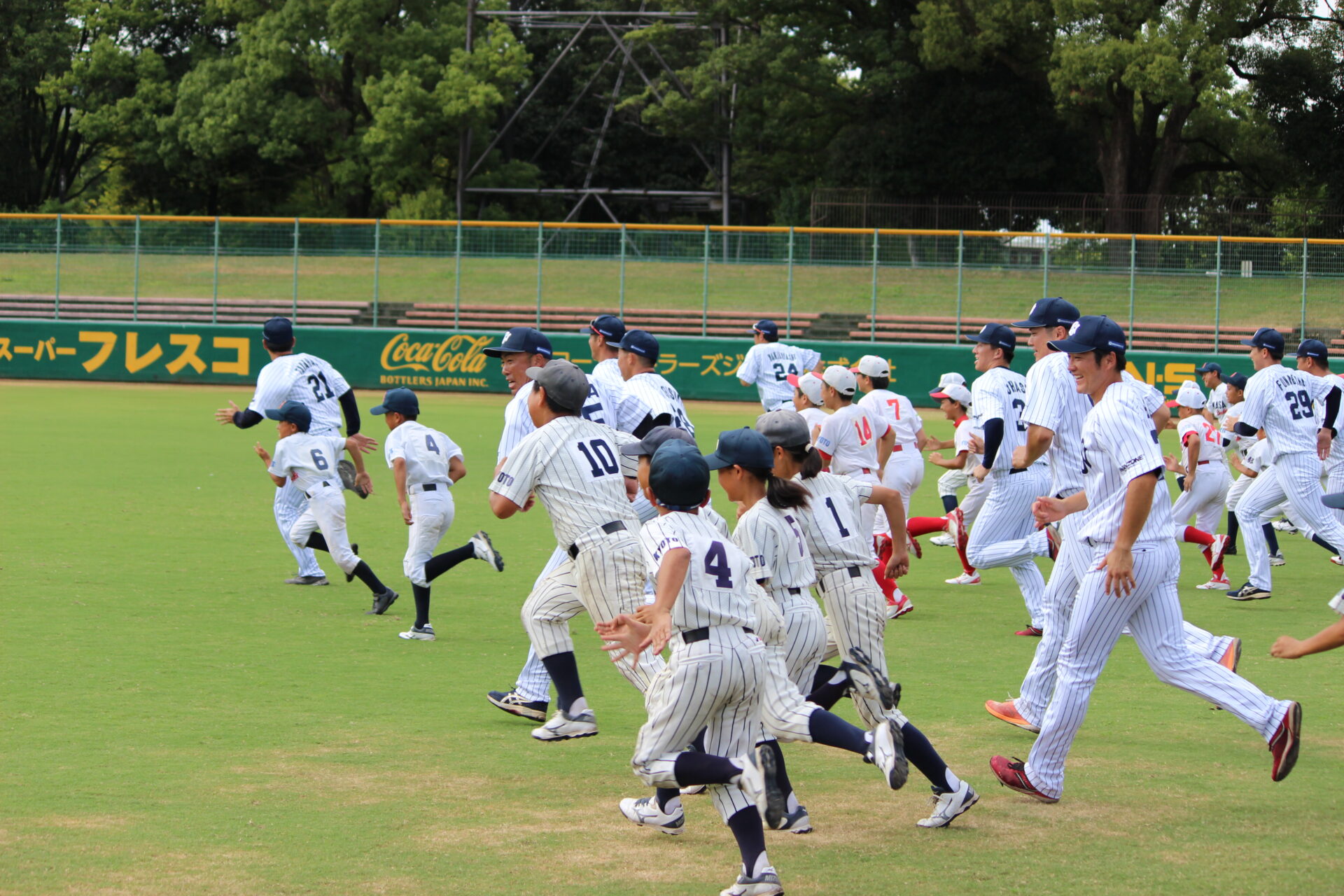 第7回京都府野球連盟野球教室で地域の少年野球チームを指導しました